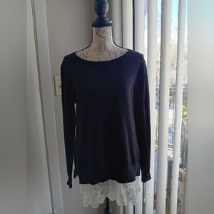 3 For $25🚨Black Long Sleeve Top with Lace Hem
